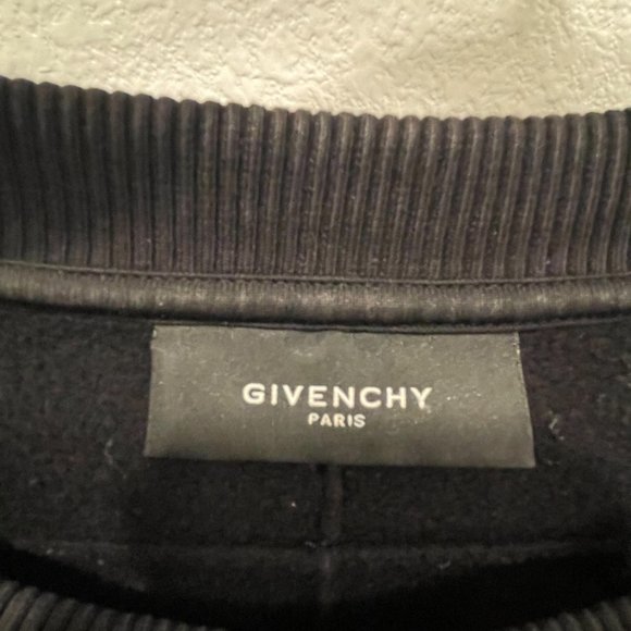 Givenchy Tribal Occult Target Rottweiler Shark Stars Sweater (size s) - Picture 5 of 5